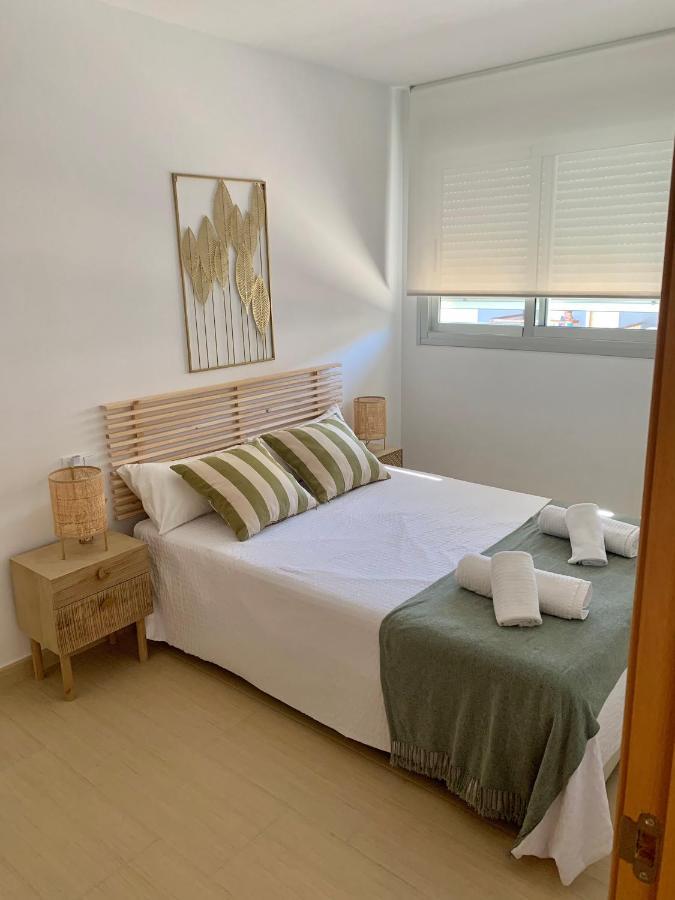 Precioso Apartamento Primera Linea De Playa Aguilas Bagian luar foto